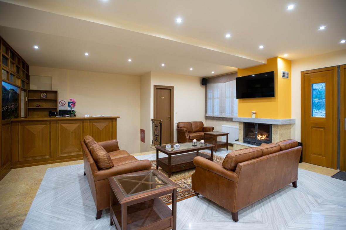 Rentinia Inn Rentína 外观 照片